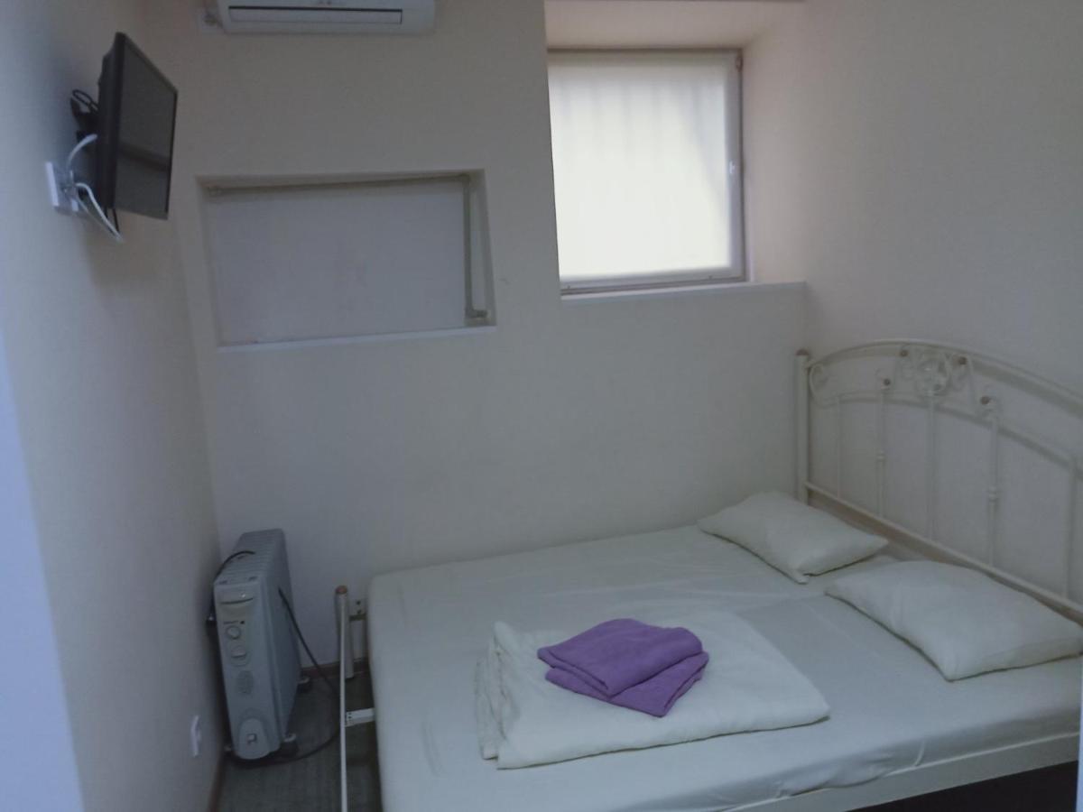 Адмирал Хостел Odessa Exteriör bild