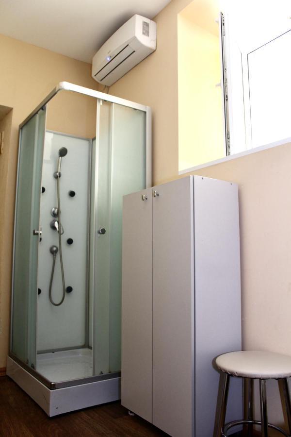Адмирал Хостел Odessa Exteriör bild