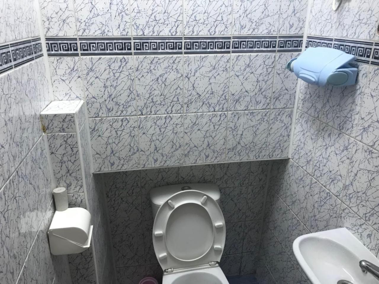 Адмирал Хостел Odessa Exteriör bild
