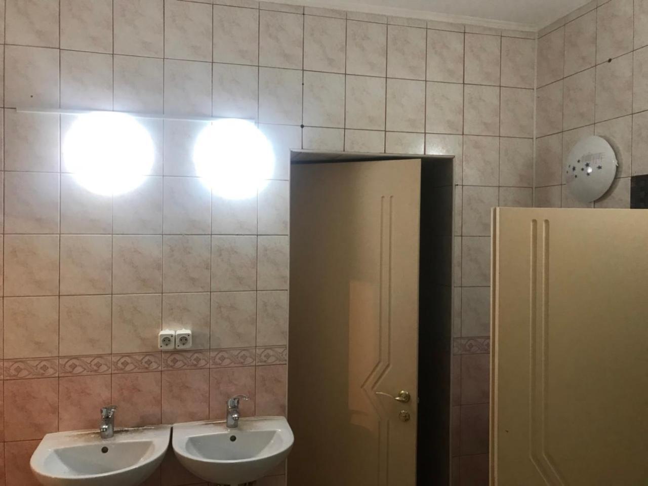 Адмирал Хостел Odessa Exteriör bild